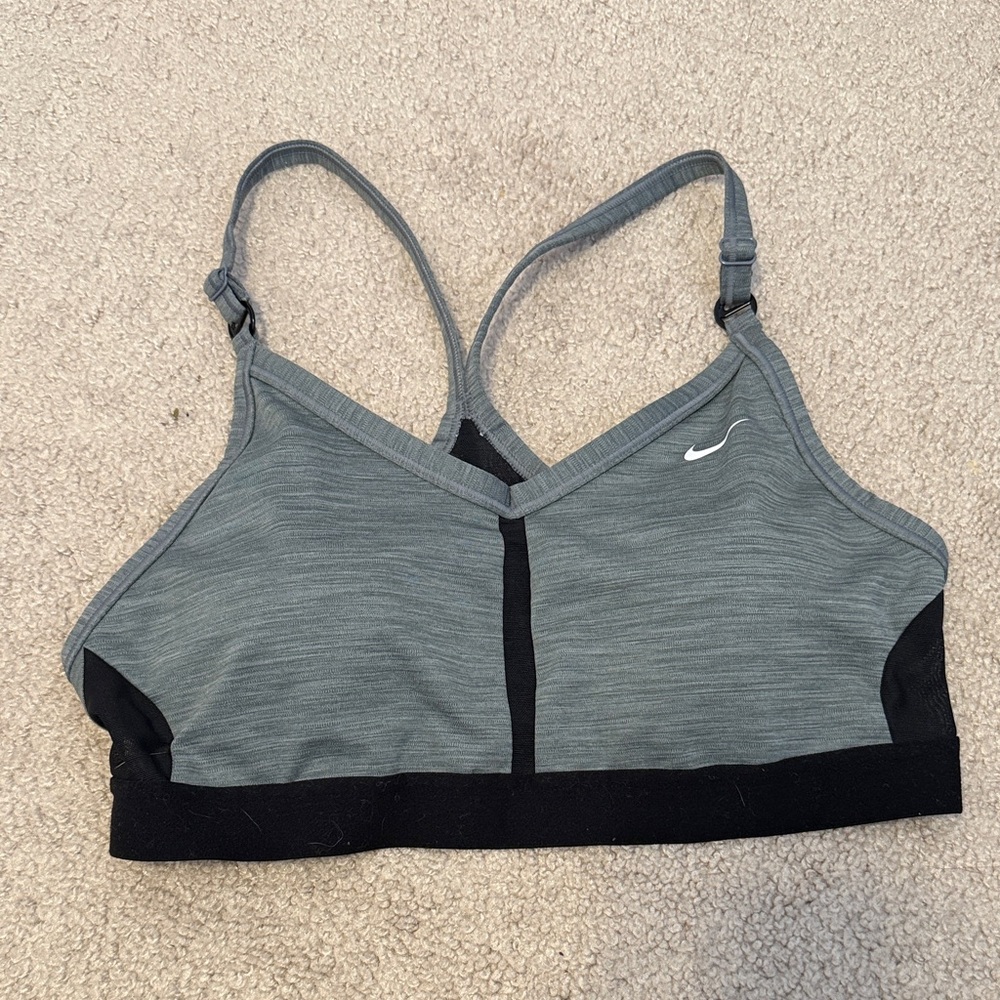LAST CALL Nike Women's Indy sports bra size L